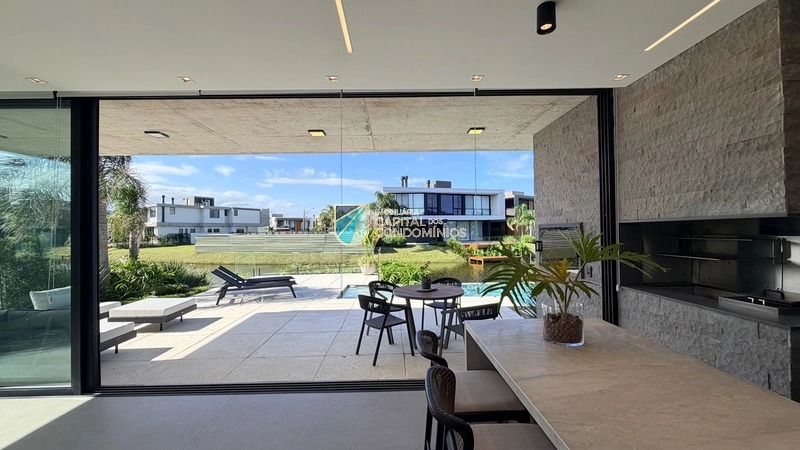 Sobrado beira lago no condomínio Sense em Xangri-lá: 8ª foto da galeria de imagens do imóvel