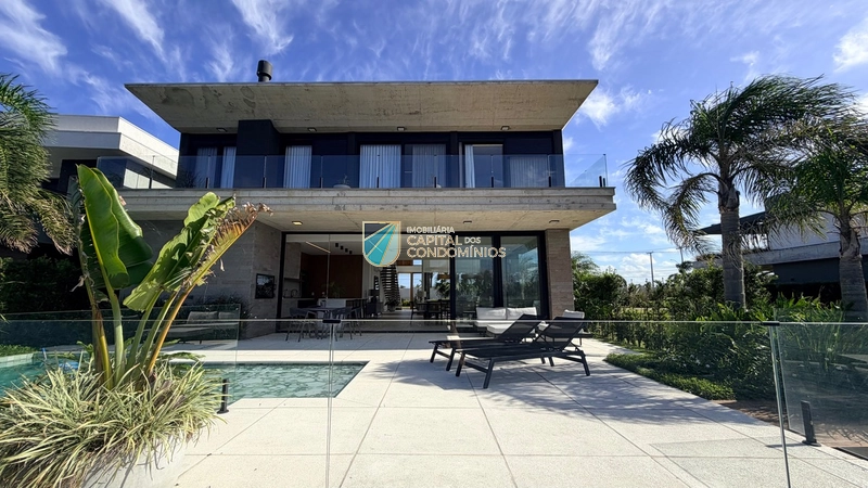 Sobrado beira lago no condomínio Sense em Xangri-lá: 4ª foto da galeria de imagens do imóvel