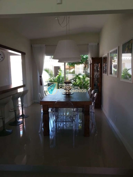 Casa no centro próximo ao mar: 10ª foto da galeria de imagens do imóvel