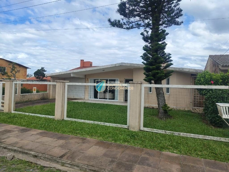 Casa no centro próximo ao mar: 2ª foto da galeria de imagens do imóvel