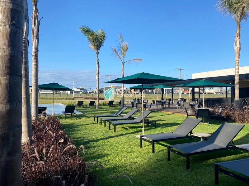 Terreno de esquina beira lago: 3ª foto da galeria de imagens do imóvel