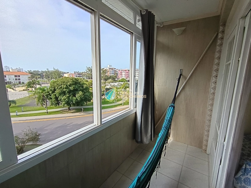 Apartamento em frente à praça: 3ª foto da galeria de imagens do imóvel