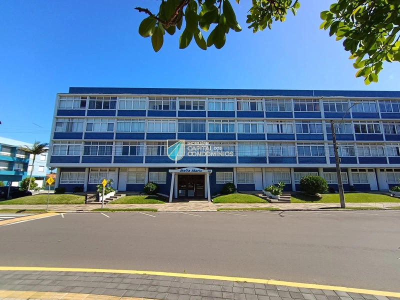 Apartamento em frente à praça: 2ª foto da galeria de imagens do imóvel