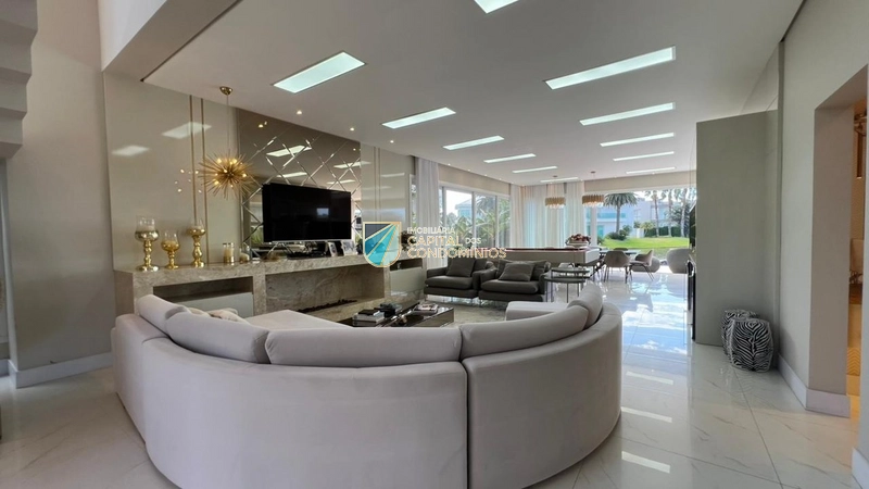 Linda vista para o lago em localização privilegiada no condomínio: 5ª foto da galeria de imagens do imóvel