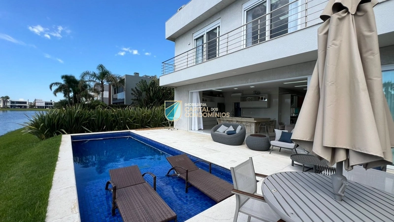 Linda vista para o lago em localização privilegiada no condomínio: 22ª foto da galeria de imagens do imóvel