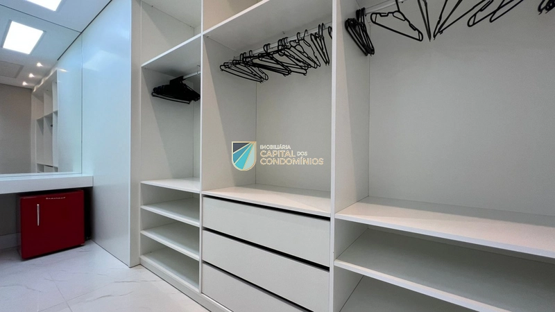 Linda vista para o lago em localização privilegiada no condomínio: 58ª foto da galeria de imagens do imóvel