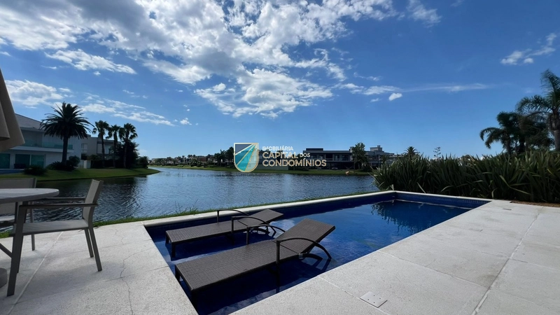 Linda vista para o lago em localização privilegiada no condomínio: 21ª foto da galeria de imagens do imóvel