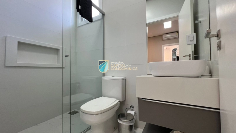 Linda vista para o lago em localização privilegiada no condomínio: 29ª foto da galeria de imagens do imóvel