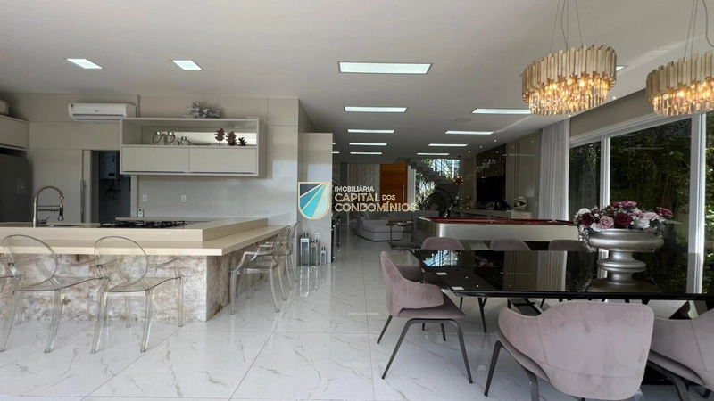 Linda vista para o lago em localização privilegiada no condomínio: 16ª foto da galeria de imagens do imóvel