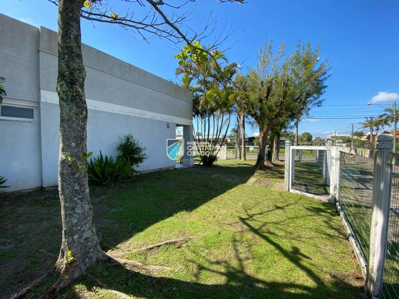 Sobrado de esquina em Atlântida: 6ª foto da galeria de imagens do imóvel