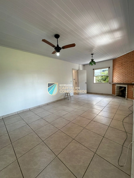 Casa com amplo terreno em Atlântida: 9ª foto da galeria de imagens do imóvel