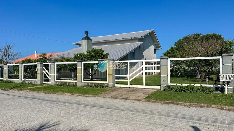 Sobrado próximo ao mar: 1ª foto da galeria de imagens do imóvel