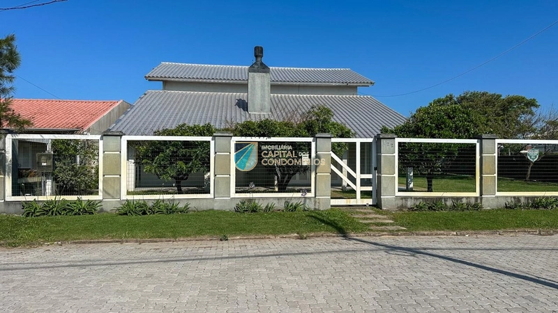 Sobrado próximo ao mar: 2ª foto da galeria de imagens do imóvel