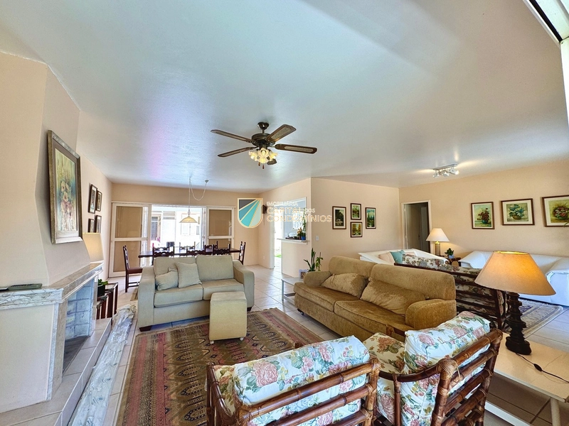 Casa em 2 terrenos: 3ª foto da galeria de imagens do imóvel