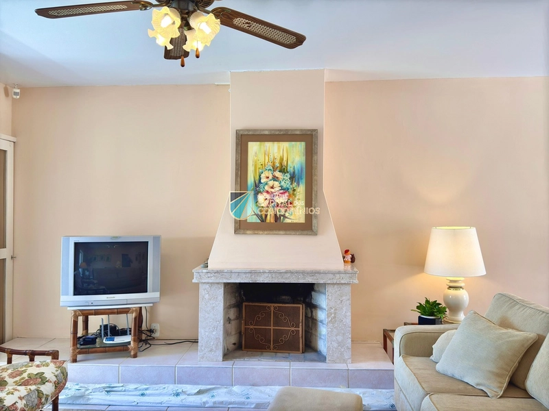 Casa em 2 terrenos: 6ª foto da galeria de imagens do imóvel