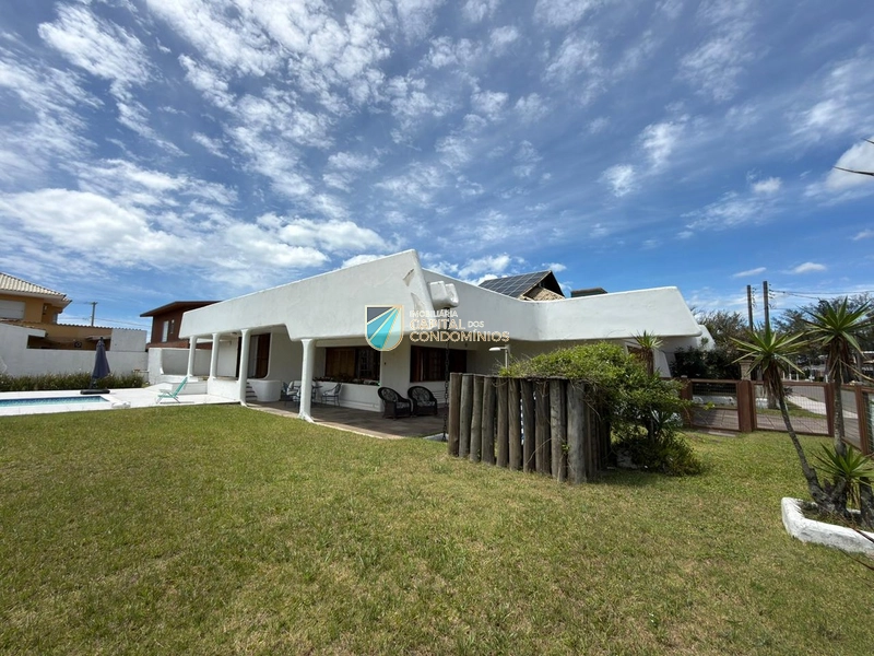 Casa térrea em Atlântida: 5ª foto da galeria de imagens do imóvel