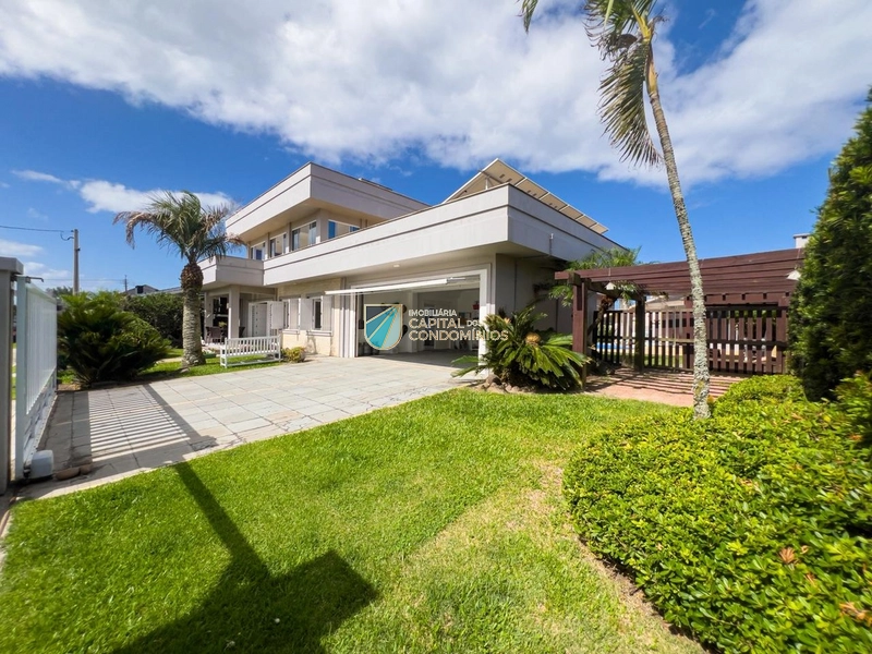 Sobrado junto ao mar!: 2ª foto da galeria de imagens do imóvel