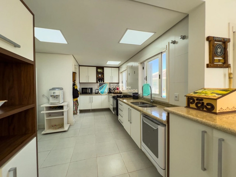 Sobrado junto ao mar!: 15ª foto da galeria de imagens do imóvel