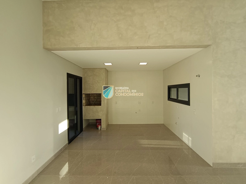 Casa térrea em frente à praça: 6ª foto da galeria de imagens do imóvel