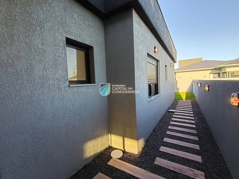 Casa térrea em frente à praça: 16ª foto da galeria de imagens do imóvel