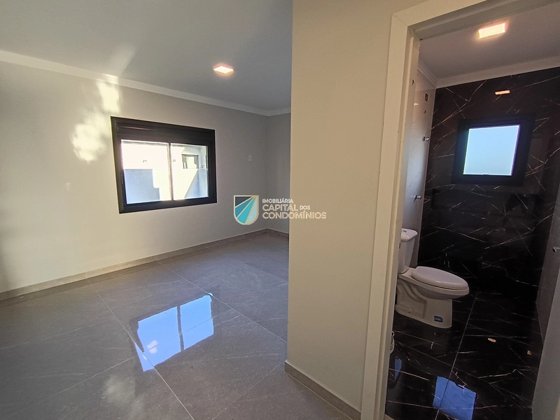 Casa térrea em frente à praça: 11ª foto da galeria de imagens do imóvel