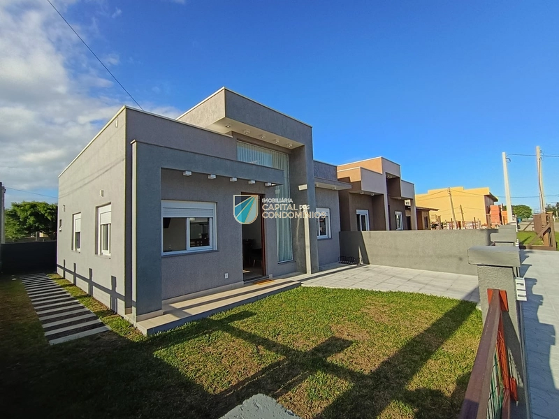 Casa de esquina: 1ª foto da galeria de imagens do imóvel