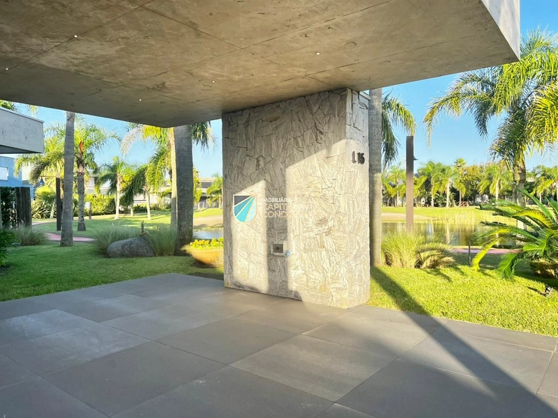 Casa térrea junto ao lago no condomínio Quintas do Lago: 5ª foto da galeria de imagens do imóvel