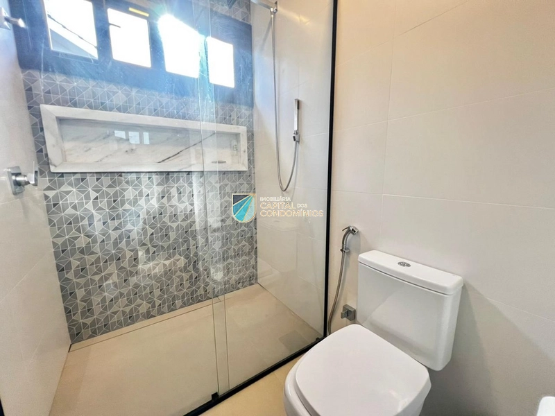 Casa térrea junto ao lago no condomínio Quintas do Lago: 42ª foto da galeria de imagens do imóvel