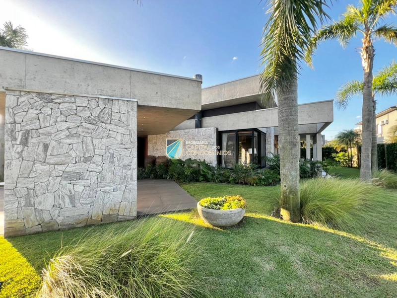 Casa térrea junto ao lago no condomínio Quintas do Lago: 52ª foto da galeria de imagens do imóvel