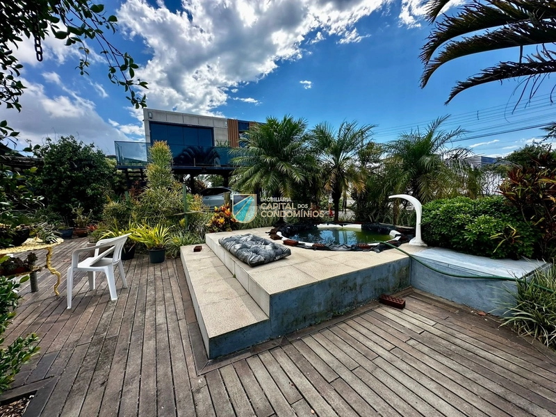 Casa em terrenos no centro: 3ª foto da galeria de imagens do imóvel