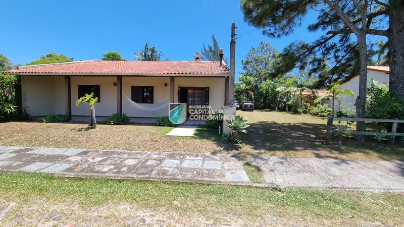 Casa em 2 terrenos em rua privativa: 2ª foto da galeria de imagens do imóvel