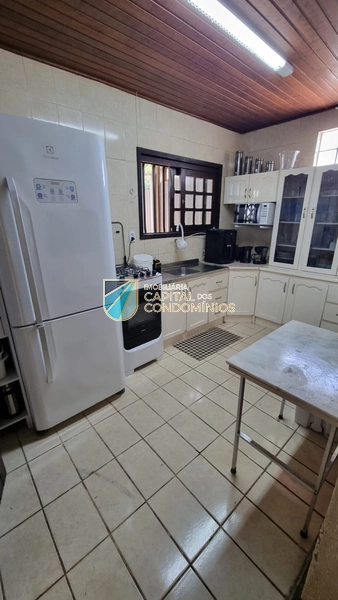 Casa em 2 terrenos em rua privativa: 10ª foto da galeria de imagens do imóvel