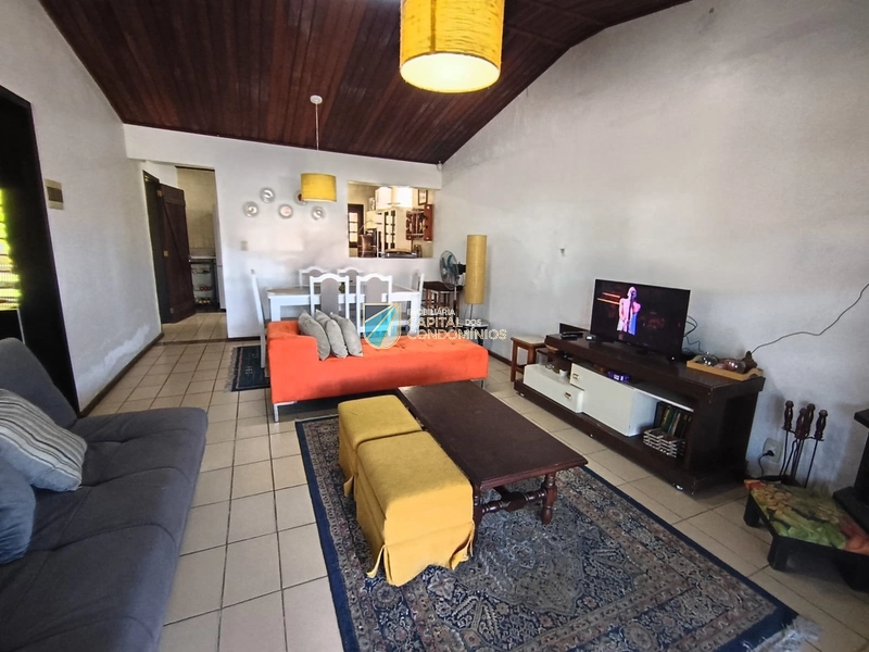 Casa em 2 terrenos em rua privativa: 6ª foto da galeria de imagens do imóvel