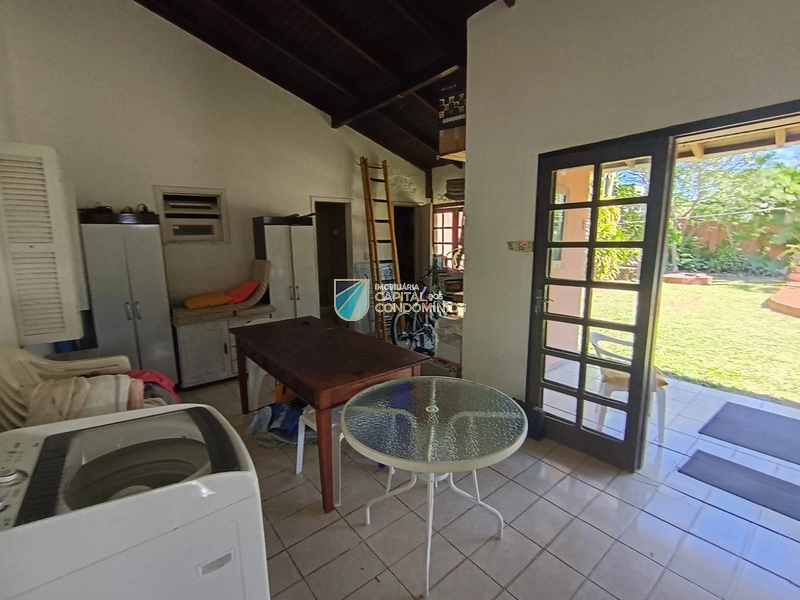 Casa em 2 terrenos em rua privativa: 9ª foto da galeria de imagens do imóvel