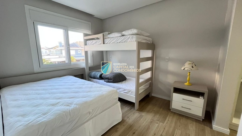 Sobrado em frente ao lago e clube: 13ª foto da galeria de imagens do imóvel