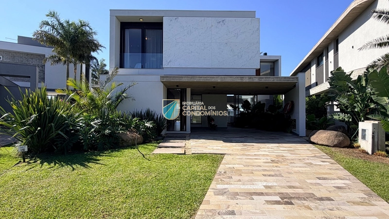 Sobrado no Enseada: 2ª foto da galeria de imagens do imóvel