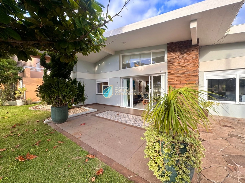Casa térrea em Atlântida: 3ª foto da galeria de imagens do imóvel