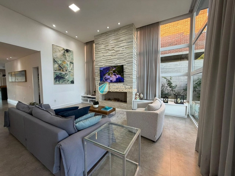Casa térrea beira lago no Condomínio Enseada em Xangri-lá: 3ª foto da galeria de imagens do imóvel