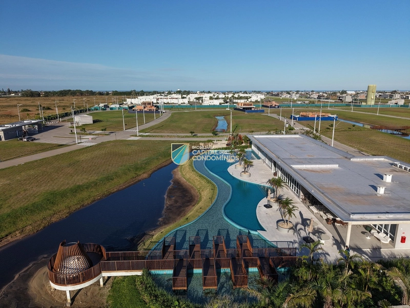 Terreno beira lago: 2ª foto da galeria de imagens do imóvel