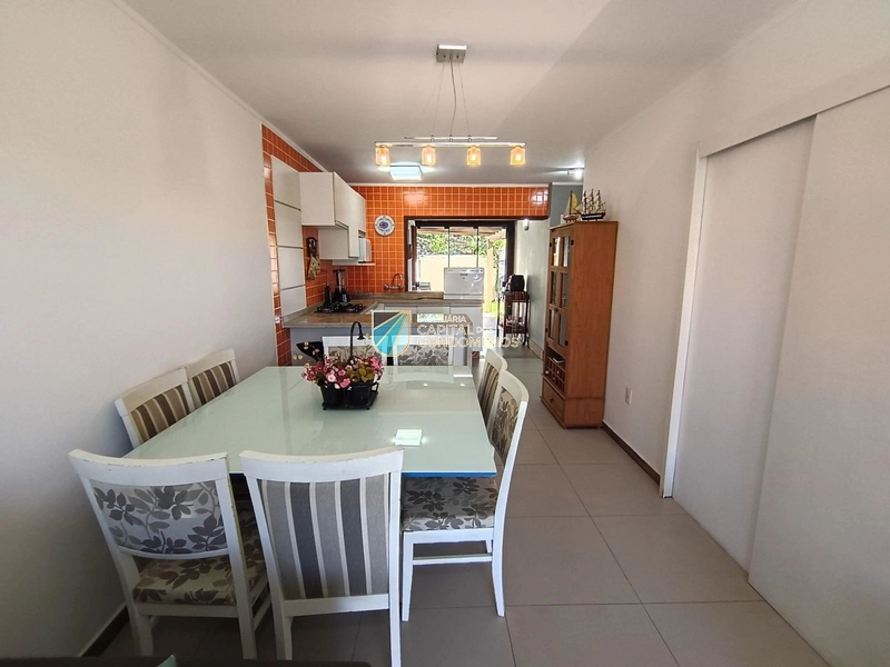 Casa Hermosa de esquina: 13ª foto da galeria de imagens do imóvel
