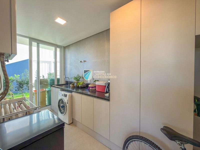 Casa térrea beira lago no Riviera em Xangri-lá: 3ª foto da galeria de imagens do imóvel