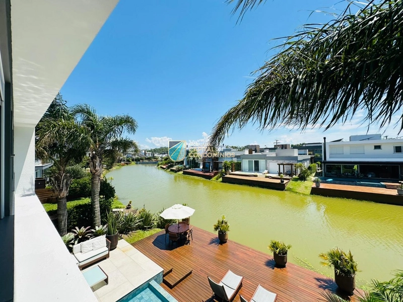 Sobrado beira lago no Malibu: 41ª foto da galeria de imagens do imóvel
