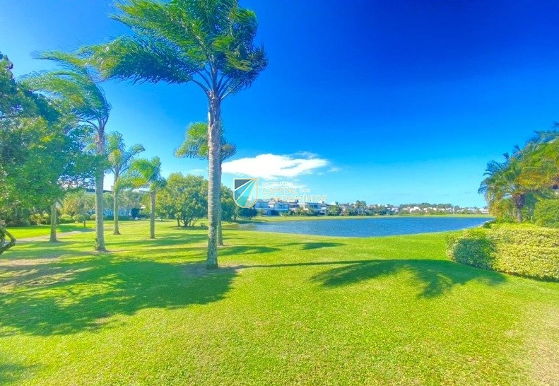 Terreno de esquina no Bosques de Atlântida