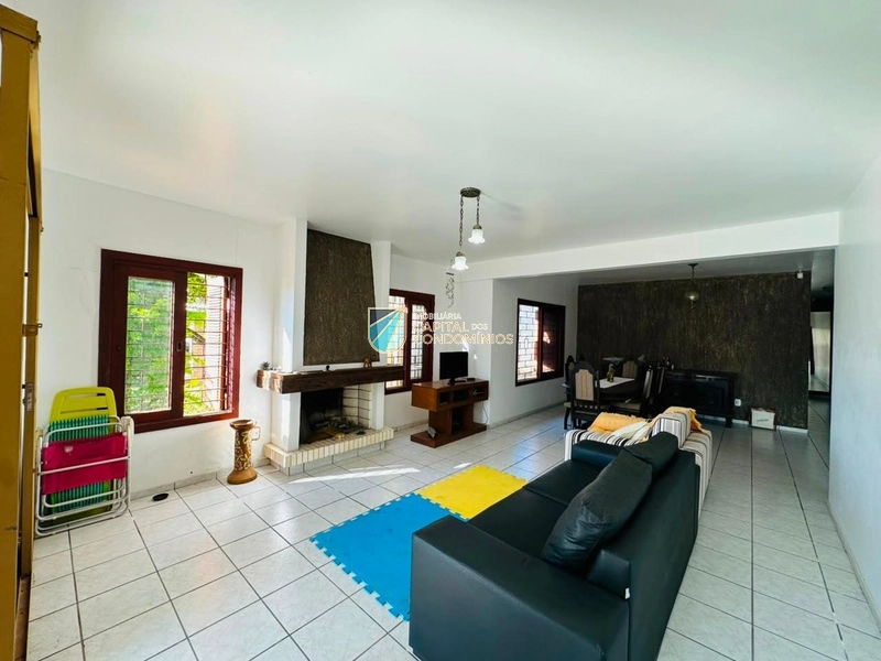 Casa no centro de Xangri-lá.: 6ª foto da galeria de imagens do imóvel