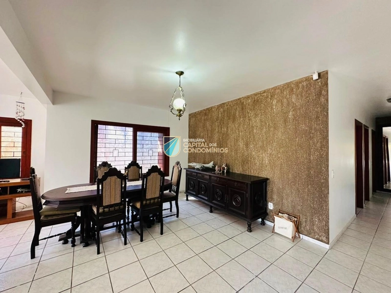 Casa no centro de Xangri-lá.: 8ª foto da galeria de imagens do imóvel