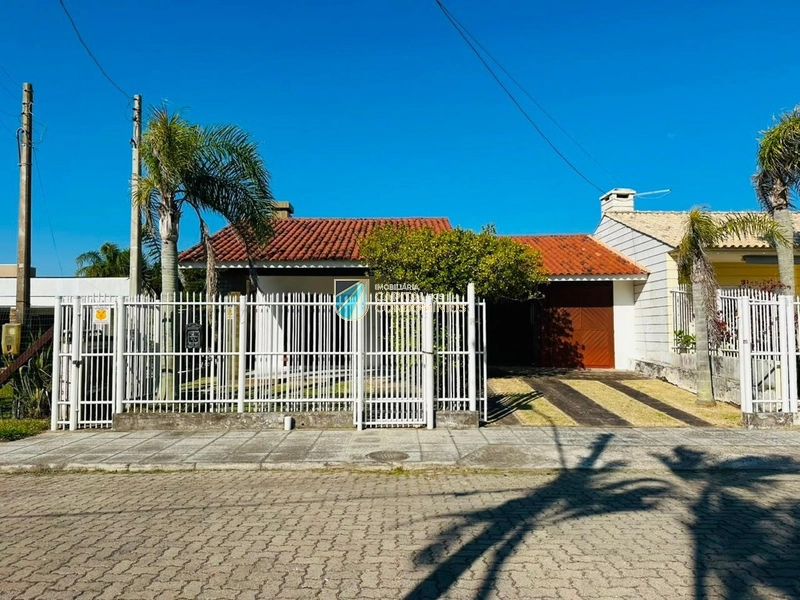 Casa no centro de Xangri-lá.: 2ª foto da galeria de imagens do imóvel