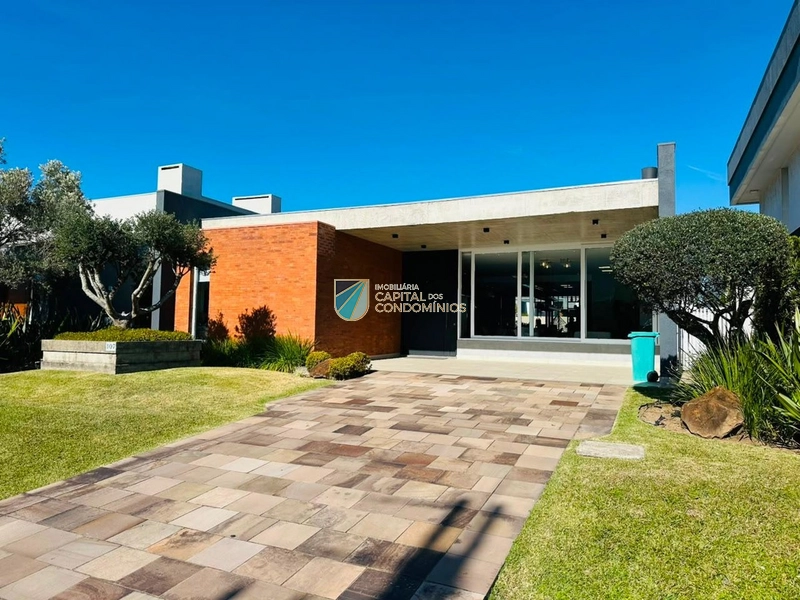 Casa térrea no Enseada: 1ª foto da galeria de imagens do imóvel