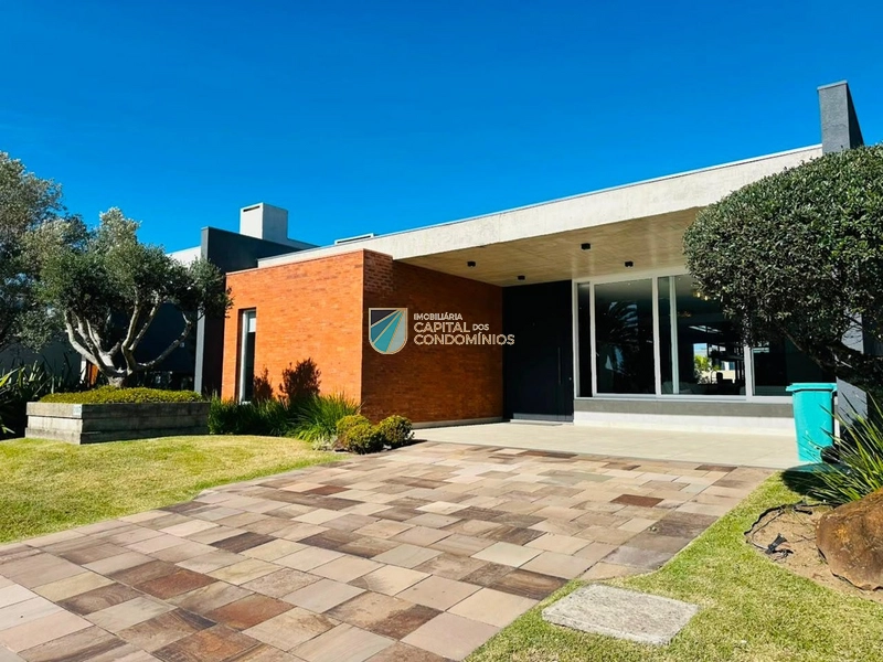 Casa térrea no Enseada: 3ª foto da galeria de imagens do imóvel