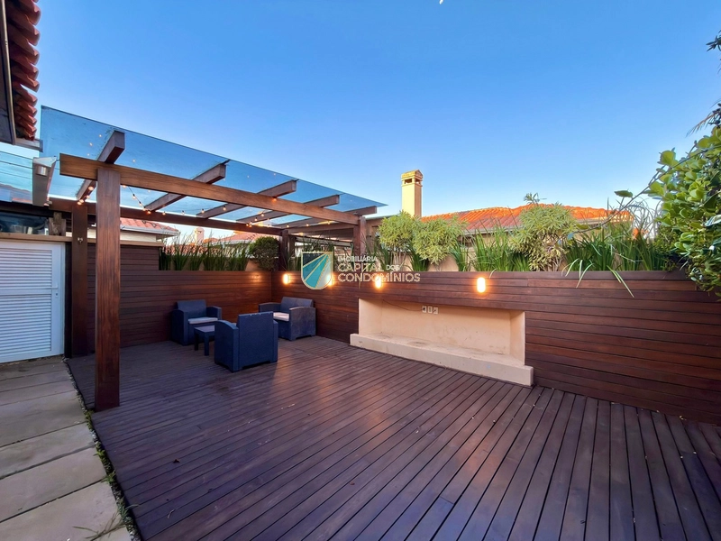 Casa Hermosa com corredor lateral: 15ª foto da galeria de imagens do imóvel