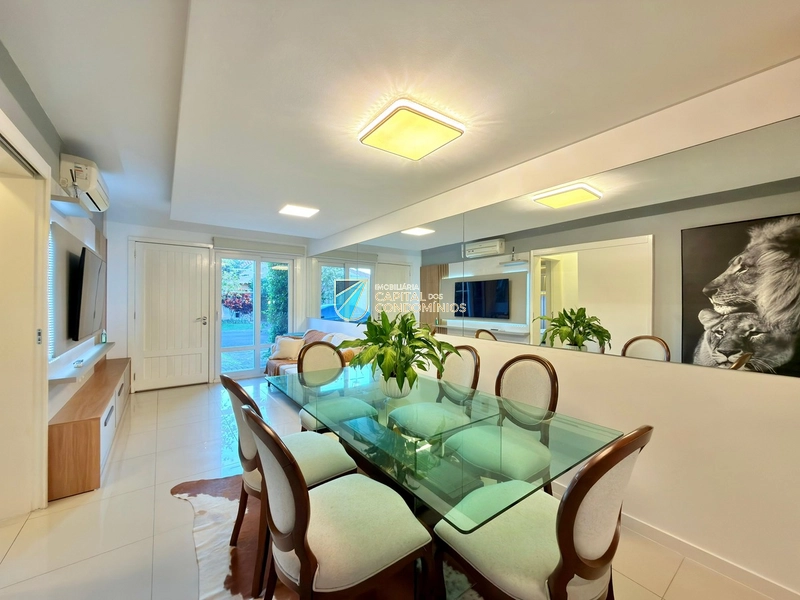 Casa Hermosa com corredor lateral: 7ª foto da galeria de imagens do imóvel